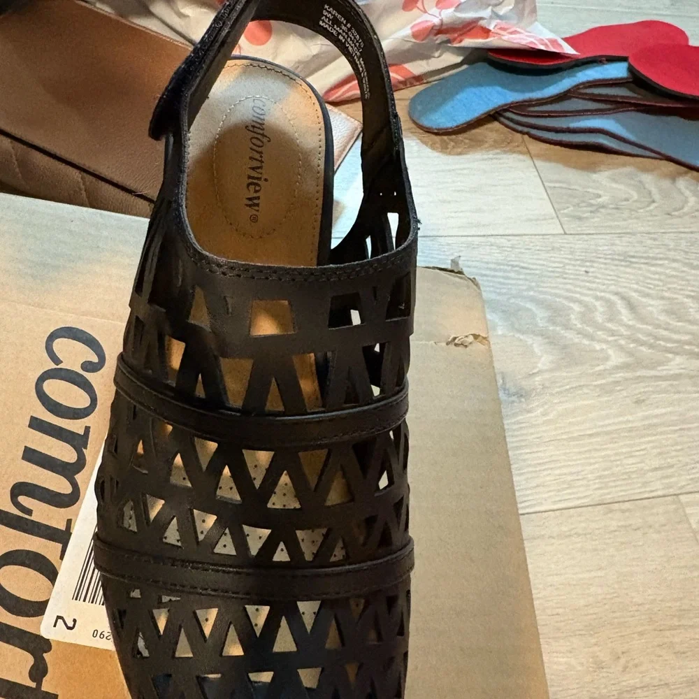Comfortview Women's The Karen Espadrille Wedge sandal women’s size 9W -New w/box